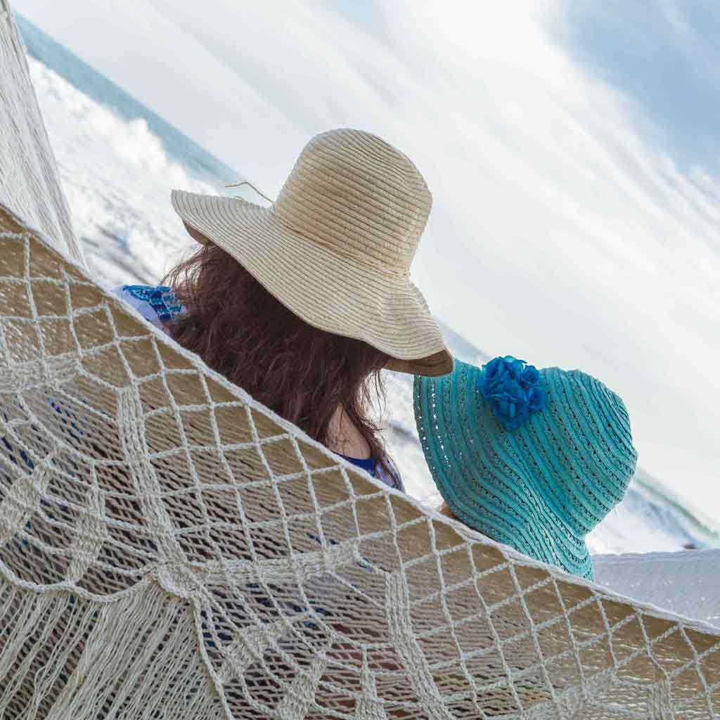 Single Size Rope Hammock With Border  